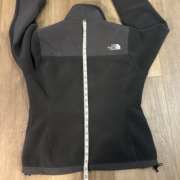 **SOLD ON MERCARI**The North Face Denali gray & pink women’s fleece jacket small - Picture 10 of 11